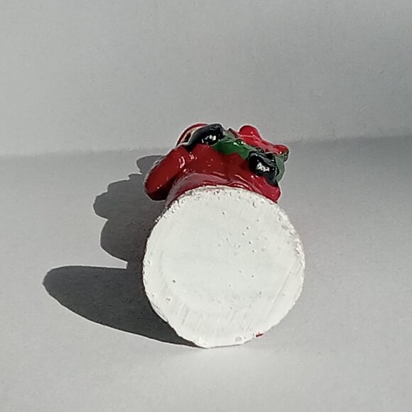 ๐ฏ 10 for $12 / Christmas Village Person holding Wreath - Picture 3 of 8